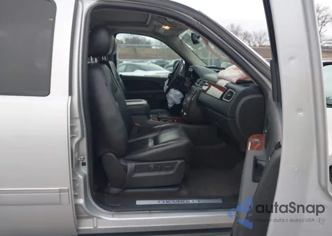 2014 Chevrolet Tahoe Ltz из США, поврежденный, VIN 1GNSKCE08ER172753